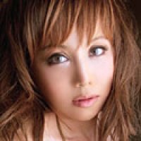 Elle Simon Profile Image