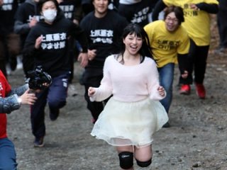 HNDS-044 Preview Image